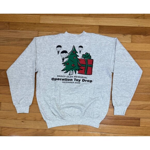 Hanes Sweatshirts Lot of 2 Embroidered Floral & Operation Toy Drop Medium - Picture 11 of 16